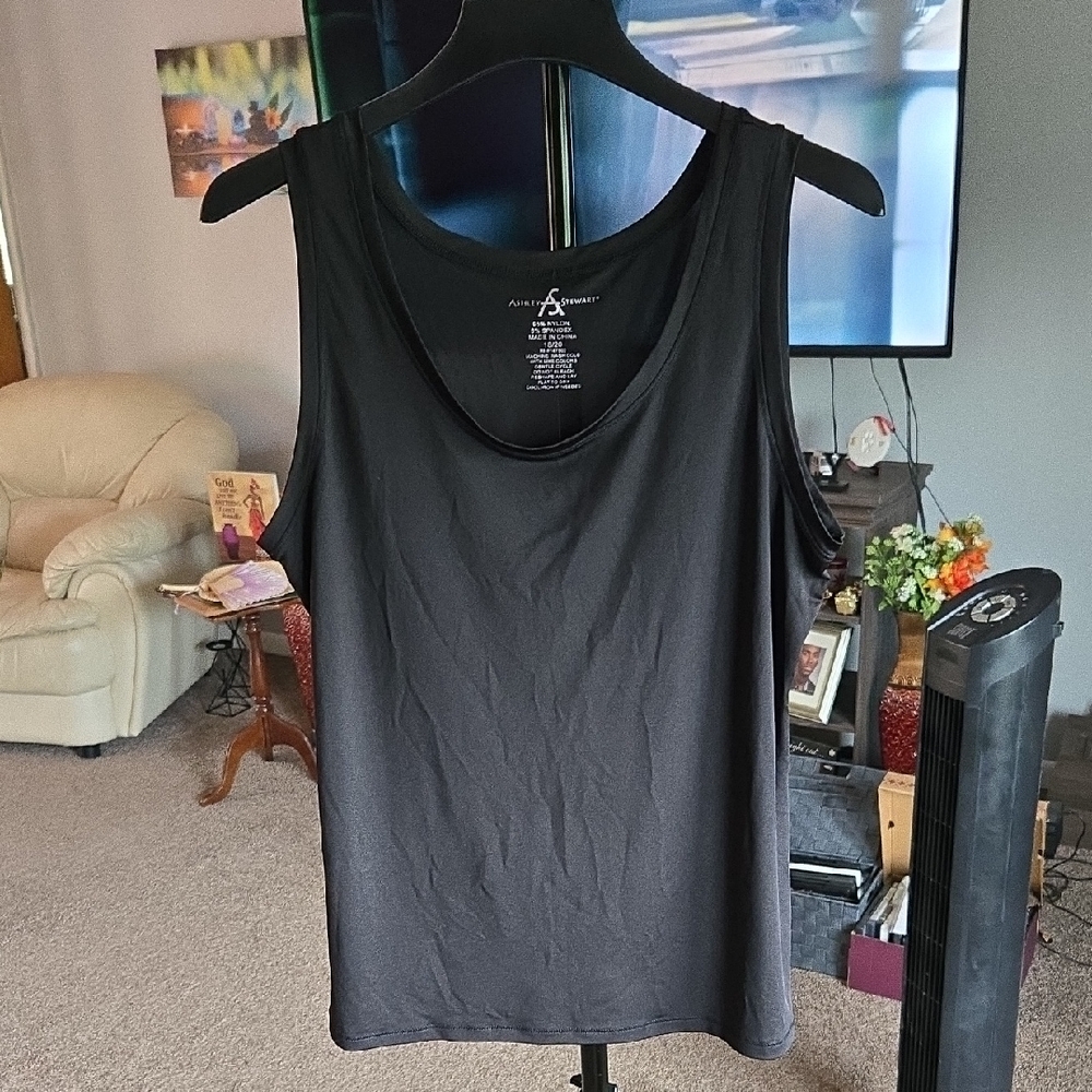 Ashley Stewart Classic Black Tank Top. PRE OWNED🖤 SIZE 18/20